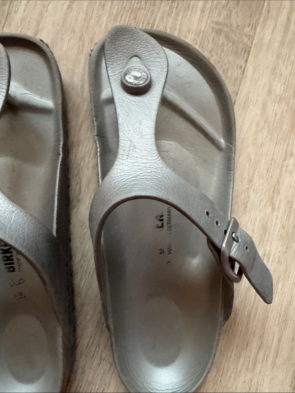 Birkenstock silver Thong Sandals size 36 - Picture 2 of 6